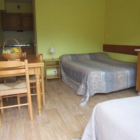 Le Bec De L'aigle Laveissière