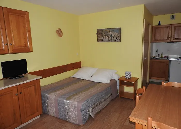 Le Bec De L'aigle Апарт-отель Laveissiere